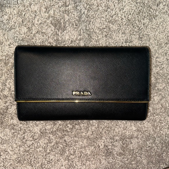 Prada Black Continental Wallet Saffiano Leather Black & Gold - Picture 1 of 8